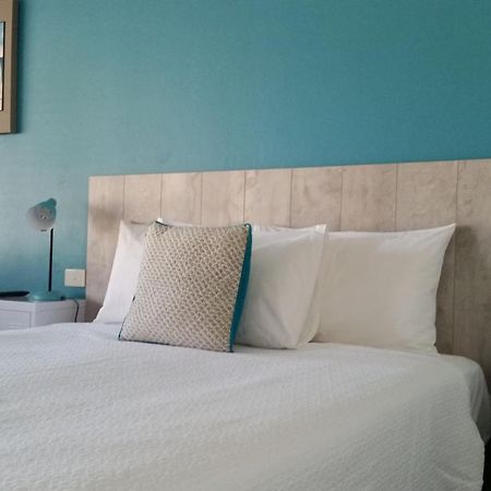 Karuah Gardens Motel Room photo